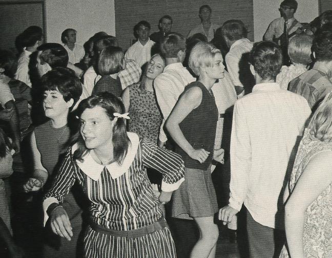 http://www.amachron.com/AC_dance_1967.jpg